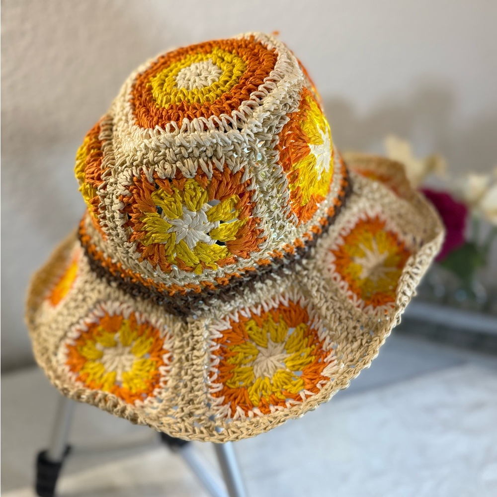 Steve Madden Boho Hippie Paper Yarn Crochet Bucket Hat. Granny square‎ design.